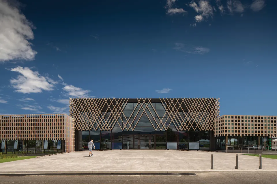 Project Revisit Te Ara a Tāwhaki Abodo Wood 8