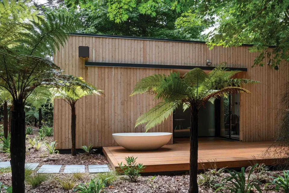 Tundra clad Chemis Cabin Wins NZIA Award Abodo Wood