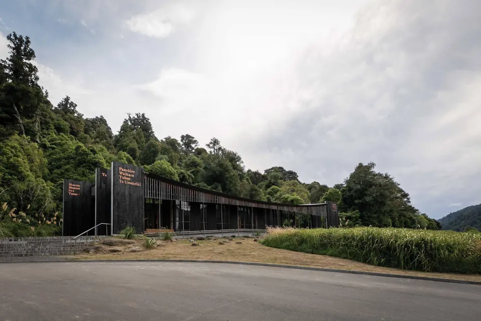 Project Revisit Lake Waikaremoana Visitors Centre Abodo Wood