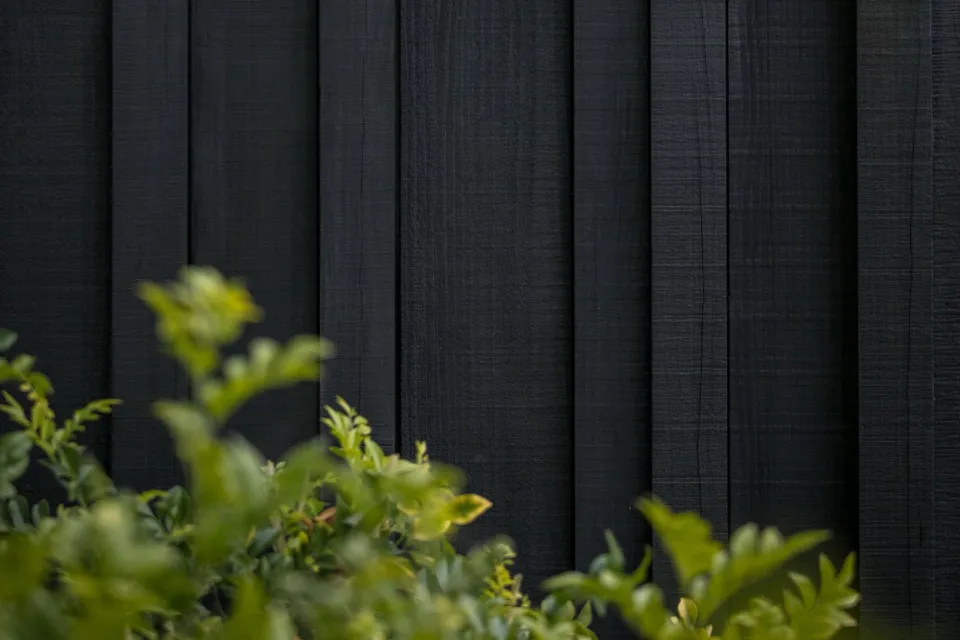 Vulcan Cladding Vertical Grain Protector Nero Abodo Wood