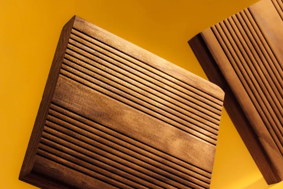 Vulcan Reeded Decking Abodo Wood 01