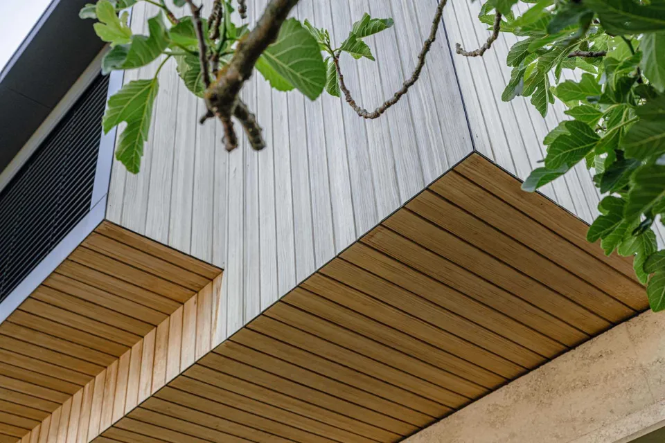 BH2 House REVISIT Vulcan Cladding and Vulcan Screening Abodo Wood 3