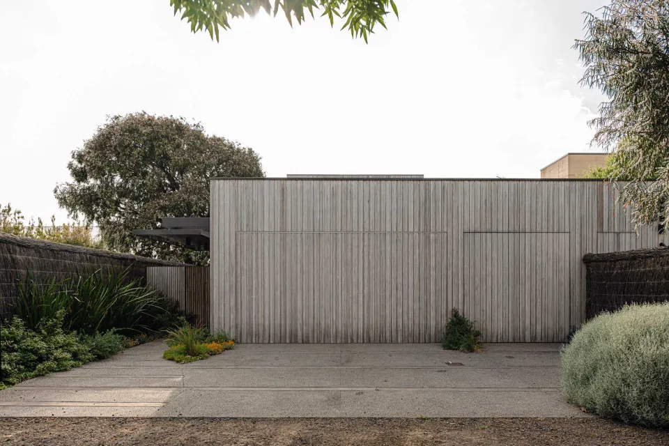 BH2 House REVISIT Vulcan Cladding and Vulcan Screening Abodo Wood 6