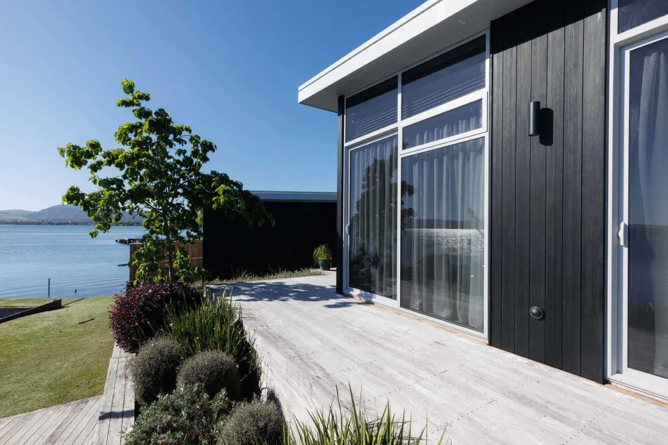 Haumoana St Vulcan Cladding Protector Nero Abodo Wood 16