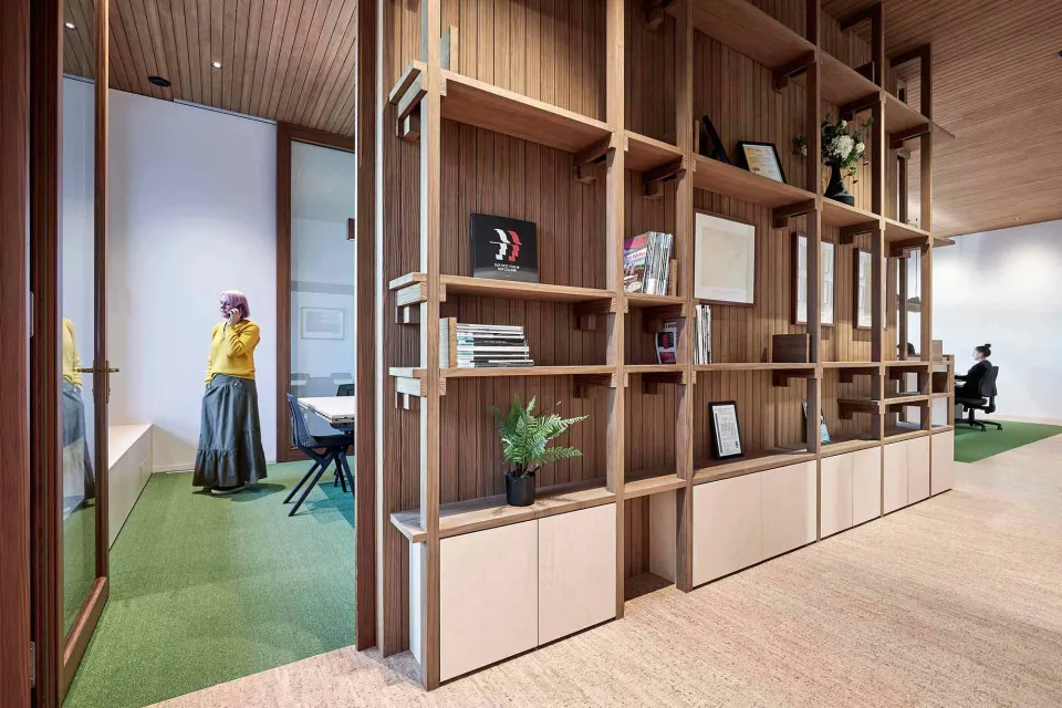 Dunlop Hub Vulcan Joinery Abodo Wood 36