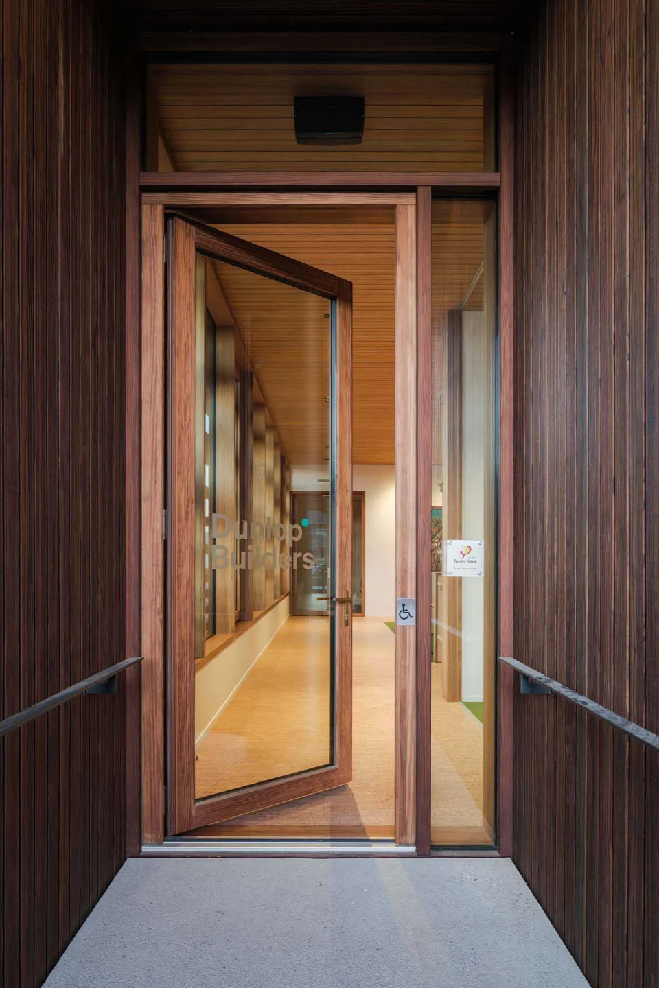 Dunlop Hub Vulcan Timber Abodo Wood 05