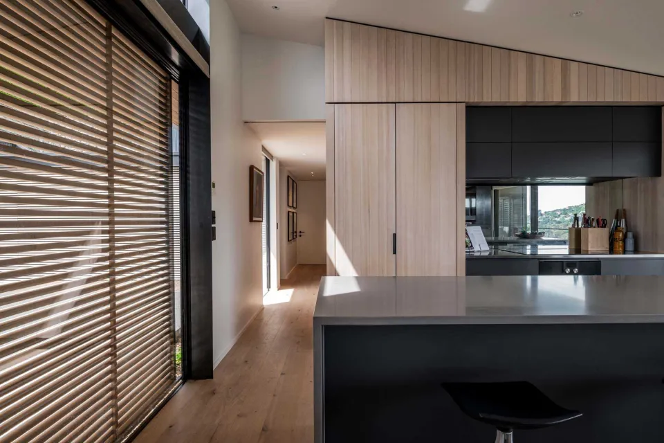 Scarborough Cliffhanger Vantage Point House Vulcan Timber Abodo Wood 01