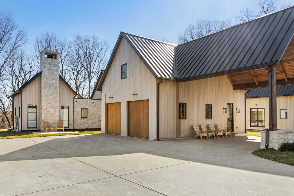 Bear Creek Barn House USA Vulcan Cladding Abodo Wood 05
