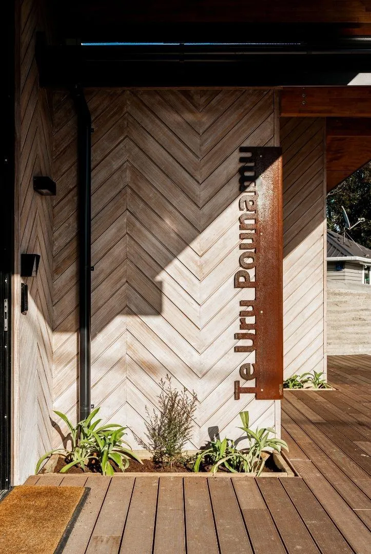 Tāneatua Police Station Vulcan Cladding White Abodo Wood 07