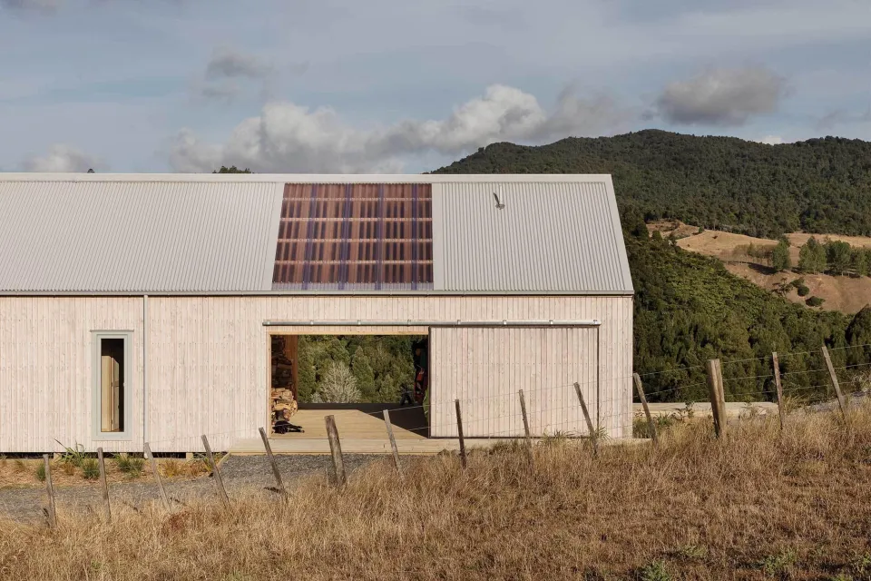 Karangahake House Tundra Cladding in Sioox Abodo Wood 5
