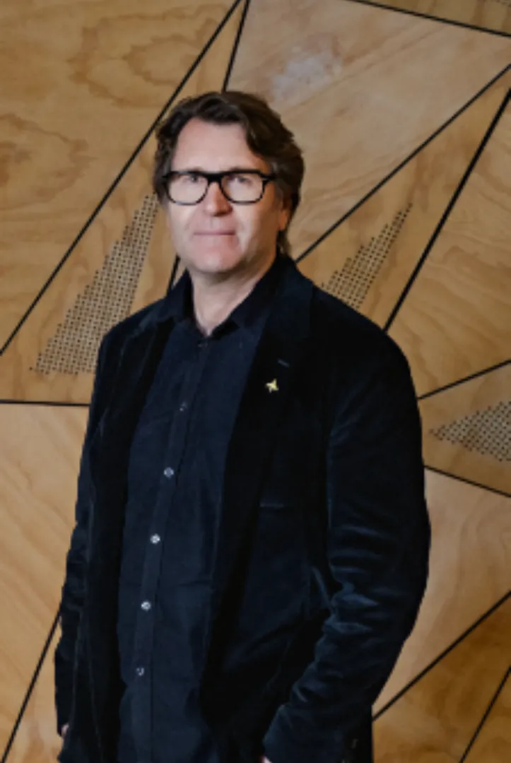 Nga Mokopuna Edwan Well Wellington Portrait Abodo Wood 01