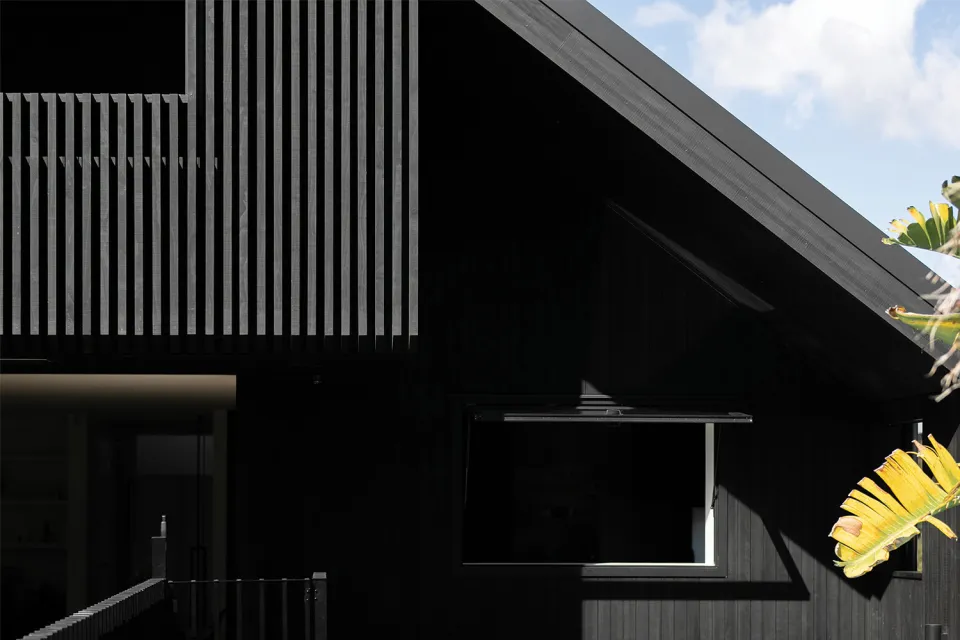 Westmere House Vulcan Cladding and Vulcan Screening Abodo Wood 4