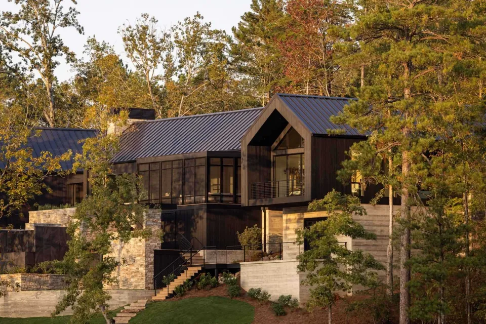 Crooked Tree Lodge Vulcan Cladding in Protector Nero Web Res 04