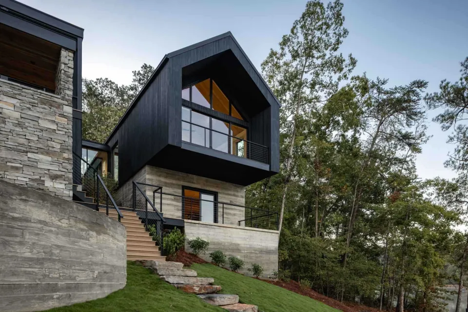 Crooked Tree Lodge Vulcan Cladding in Protector Nero Web Res 03