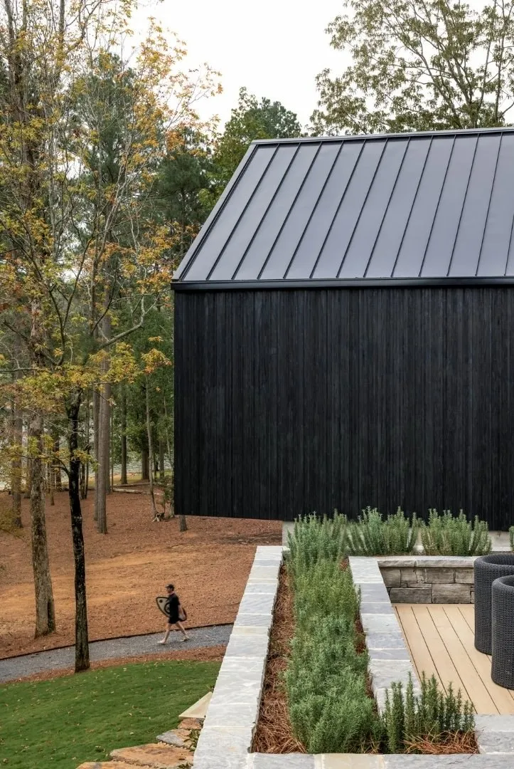 Crooked Tree Lodge Vulcan Cladding in Protector Nero Web Res 07