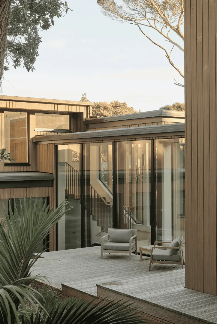 Maritime Residence Vulcan Cladding and Decking Web Res Abodo Wood 02