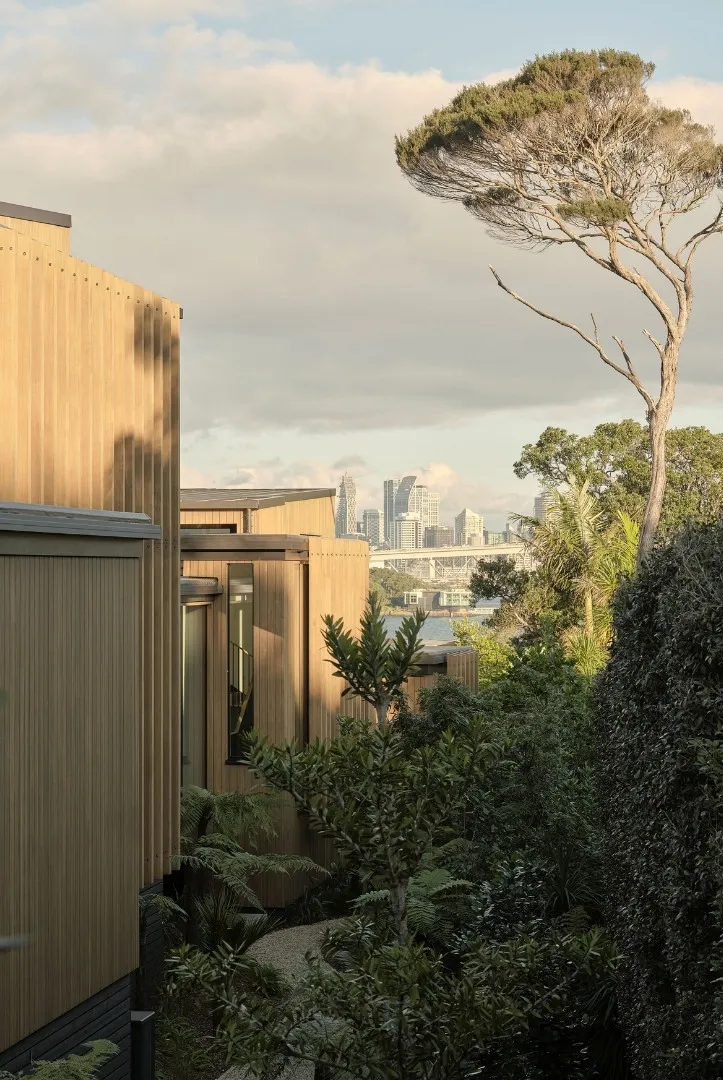 Maritime Residence Vulcan Cladding and Decking Web Res Abodo Wood 03