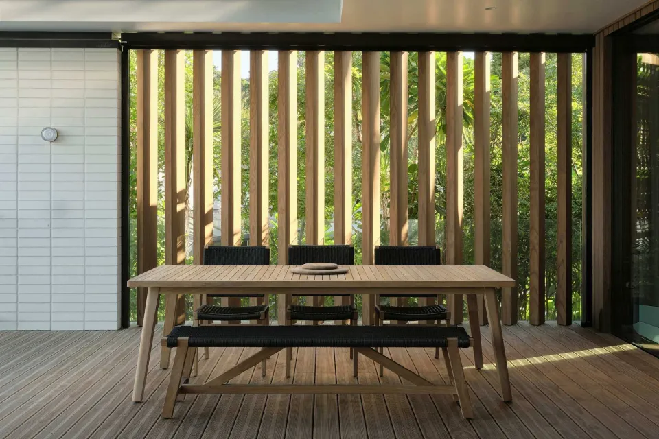 Maritime Residence Vulcan Cladding and Decking Web Res Abodo Wood 04