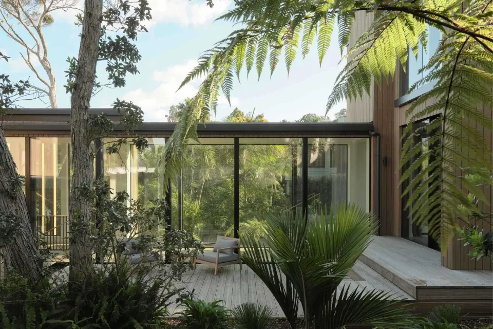 Maritime Residence Vulcan Cladding and Decking Web Res Abodo Wood 06