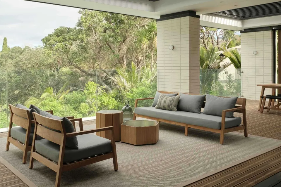 Maritime Residence Vulcan Cladding and Decking Web Res Abodo Wood 08