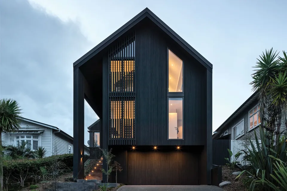Westmere House Vulcan Cladding and Vulcan Screening Abodo Wood 8