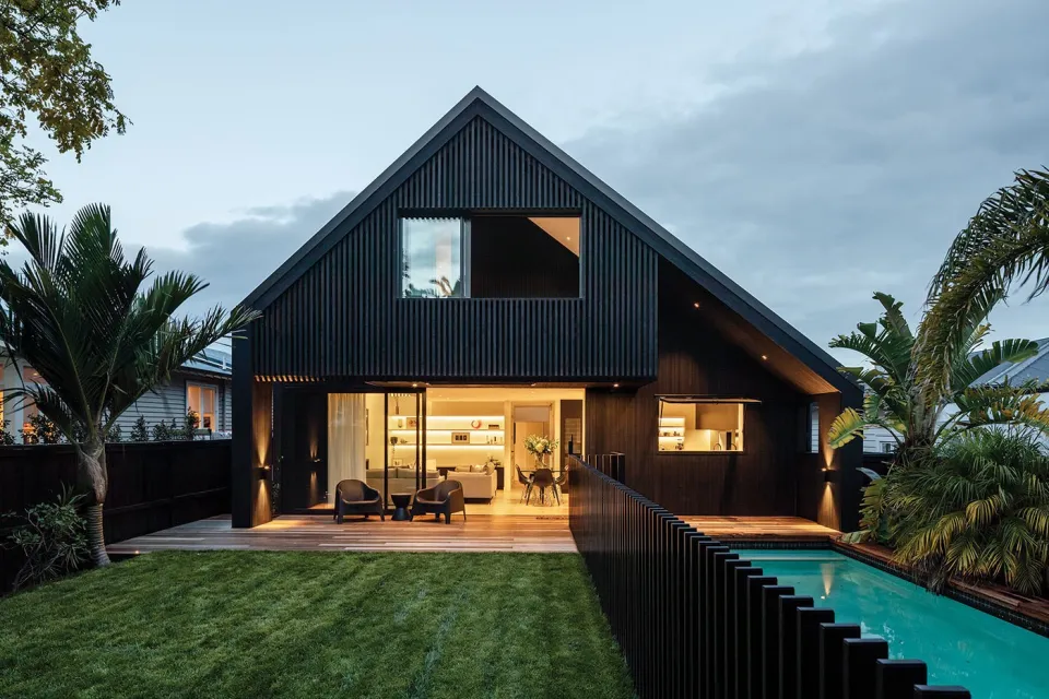 Westmere House Vulcan Cladding and Vulcan Screening Abodo Wood 9