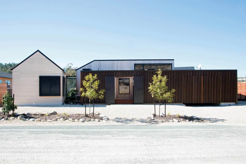 Kaiteriteri Family Bach Vulcan Cladding and Vulcan Screening Abodo Wood
