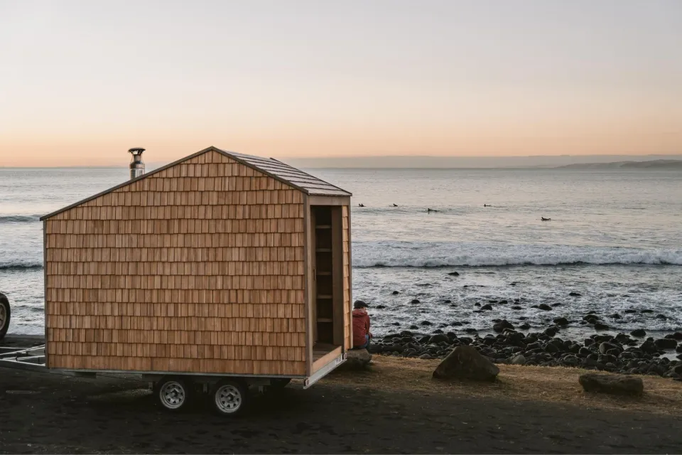 Yutori Sauna Vulcan Shingles Abodo Wood 01