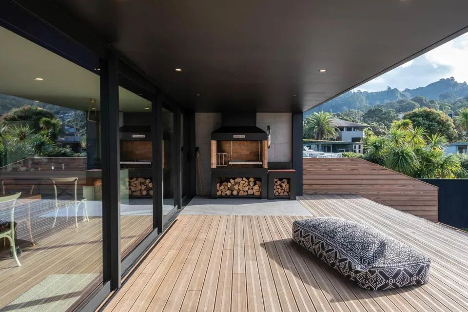 Waihi Beach House Vulcan Decking and Rhombus Clip Abodo Wood 5
