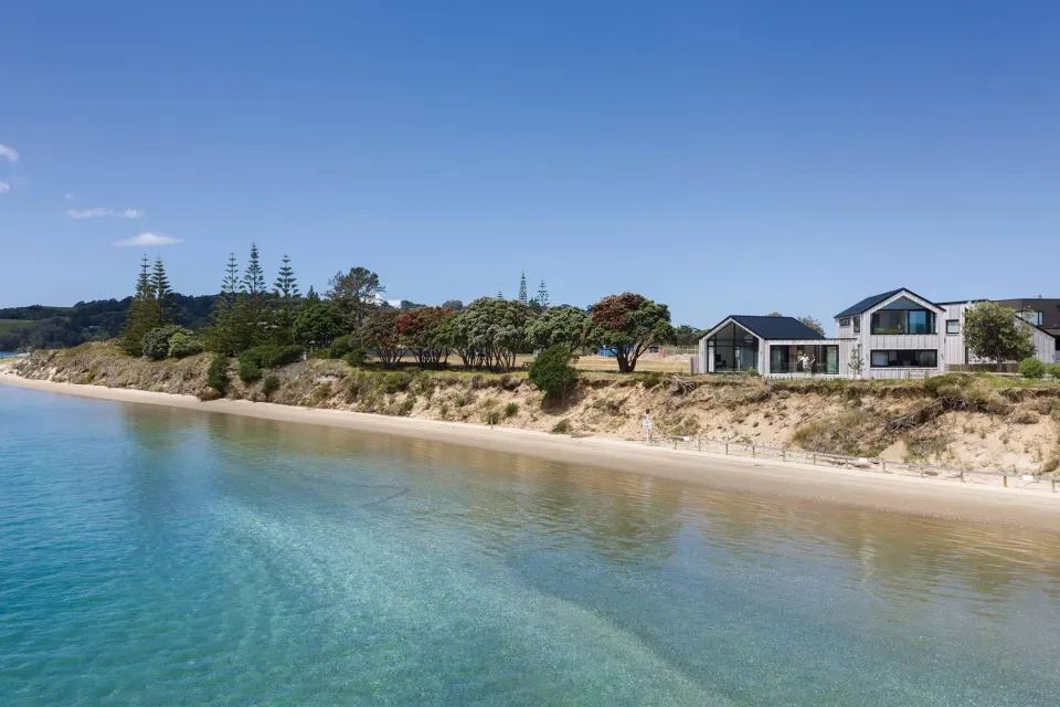 Omaha House Vulcan Cladding in Sioox Abodo Wood 6