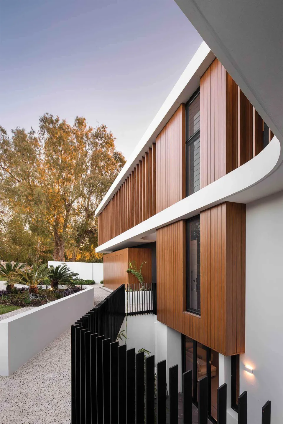 Cottesloe House Vulcan Cladding and Vulcan Screening Abodo Wood 7