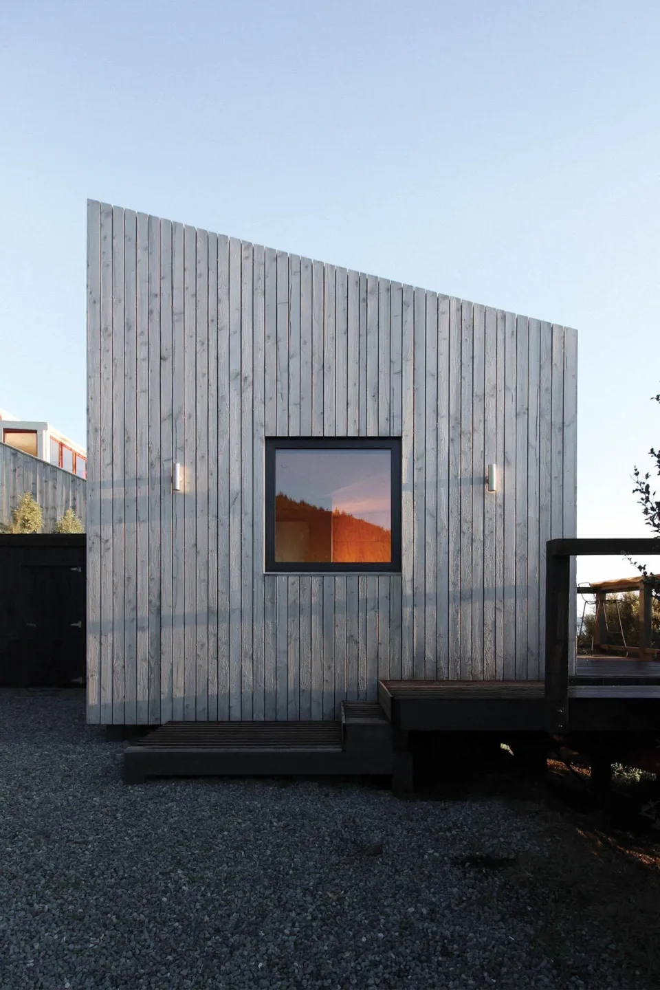 The Seagull Wing Cabin Tundra Cladding in Sioox Finish Abodo Wood 10