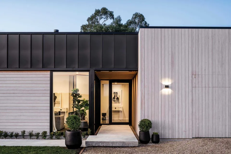 Amberley Family Home Vulcan Cladding in Sioox Finish Abodo Wood 3