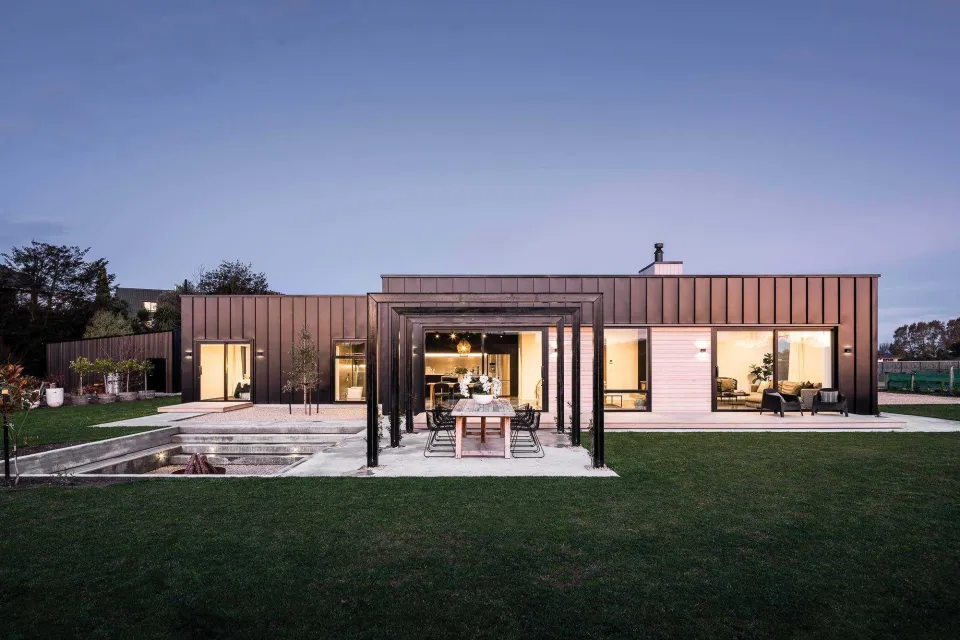 Amberley Family Home Vulcan Cladding in Sioox Finish Abodo Wood 6