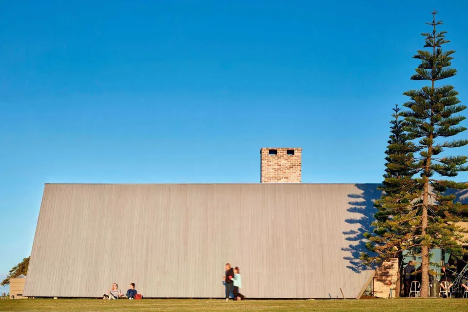 Sandstone Point Hotel Vulcan Cladding Abodo Wood 3