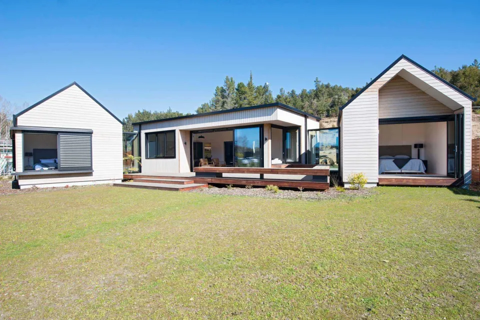 Kaiteriteri Family Bach Vulcan Cladding and Vulcan Screening Abodo Wood 1