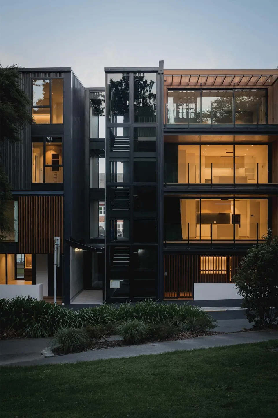 Betts Luxury Apartments Vulcan Screening Abodo Wood 3