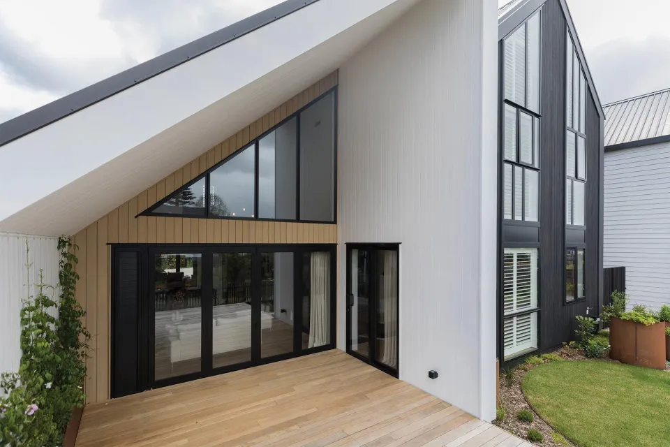 Blackburn Point Townhouses Vulcan Cladding and Screening Abodo Wood 7