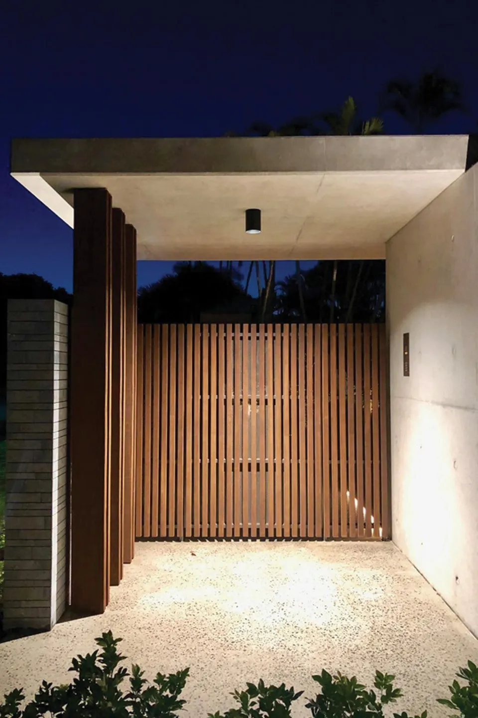 Minyama Luxury Home Vulcan Cladding and Vulcan Screening Abodo Wood 8