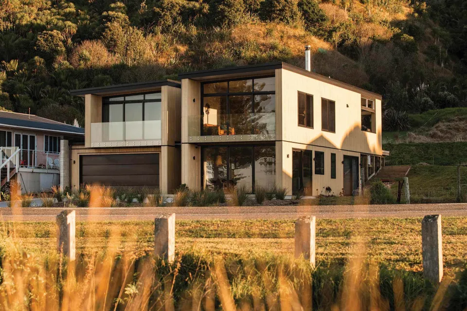 Coastal Wainui Home Vulcan Cladding Abodo Wood 1