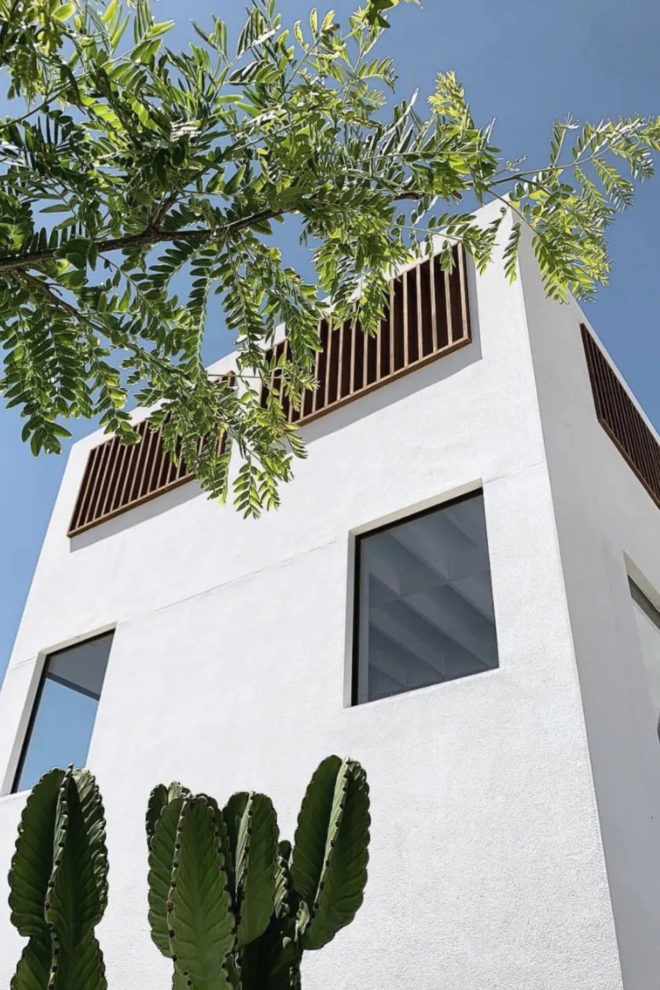 The Little White Abode Vulcan Screening Abodo Wood 2