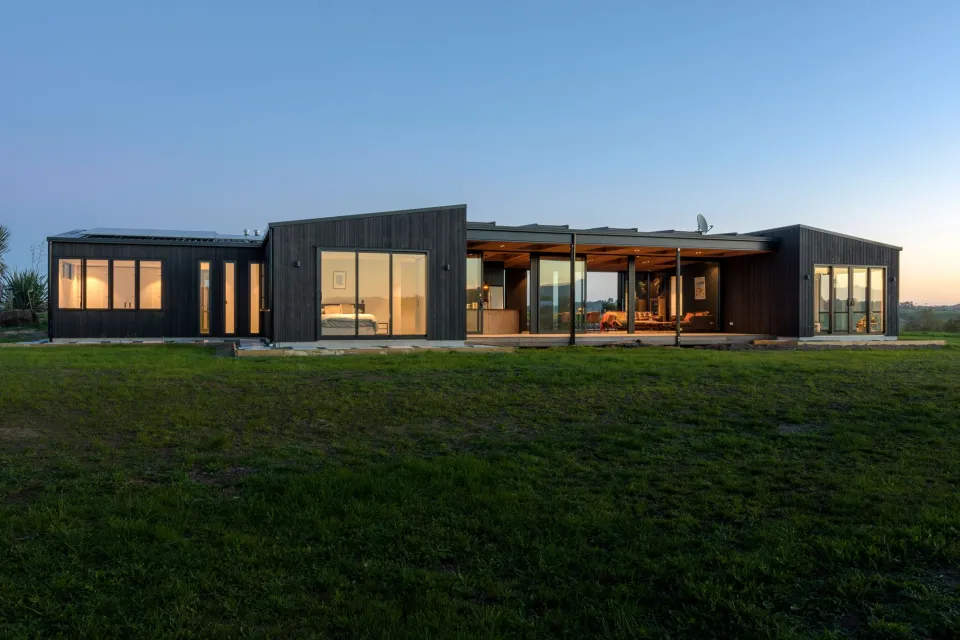 Box Living in Coastal Kaiwaka Vulcan Cladding Abodo Wood 1