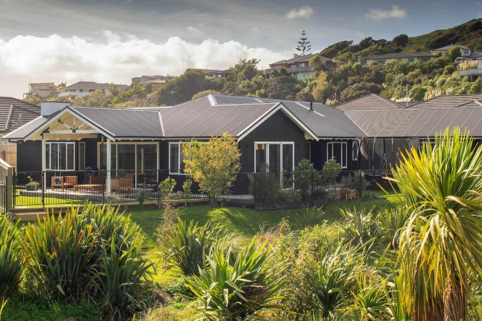 Whitby Family Home Vulcan Cladding Abodo Wood