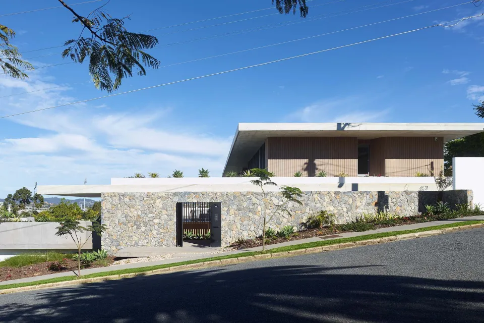Toorak Road Luxury Home Vulcan Cladding Abodo Wood 2