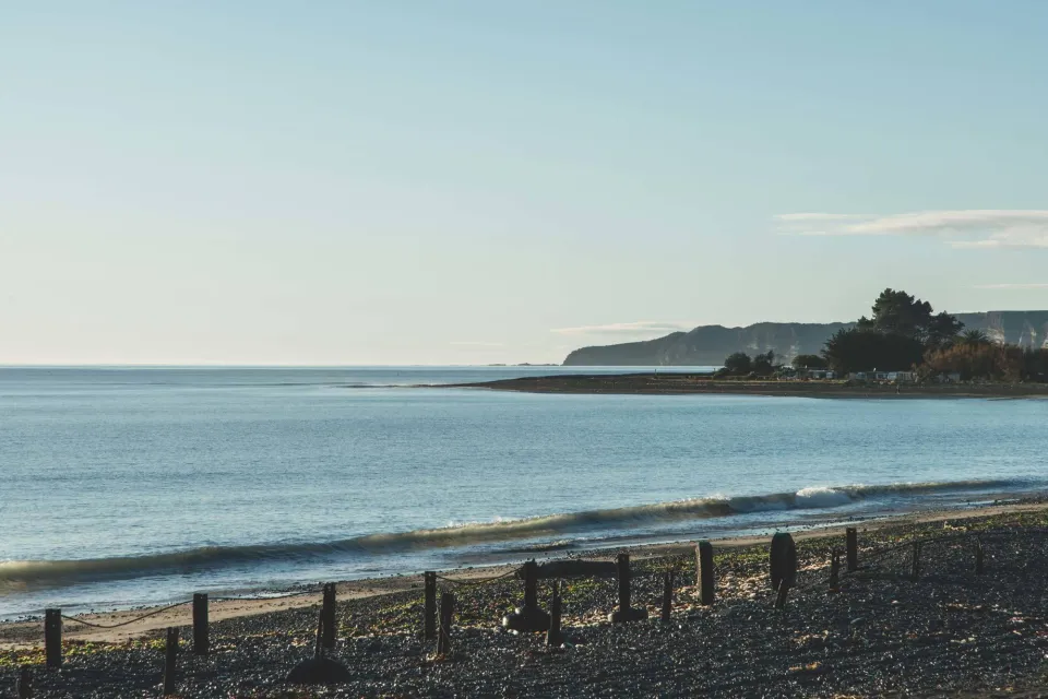 Hawkes Bay Coastal Home Vulcan Cladding Abodo Wood 5