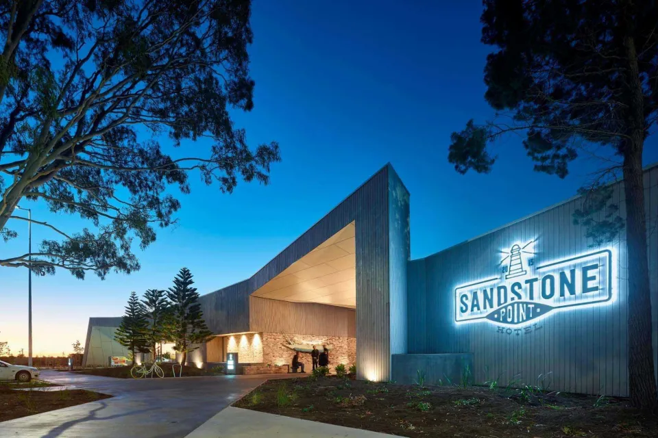 Sandstone Point Hotel Vulcan Cladding Abodo Wood 1