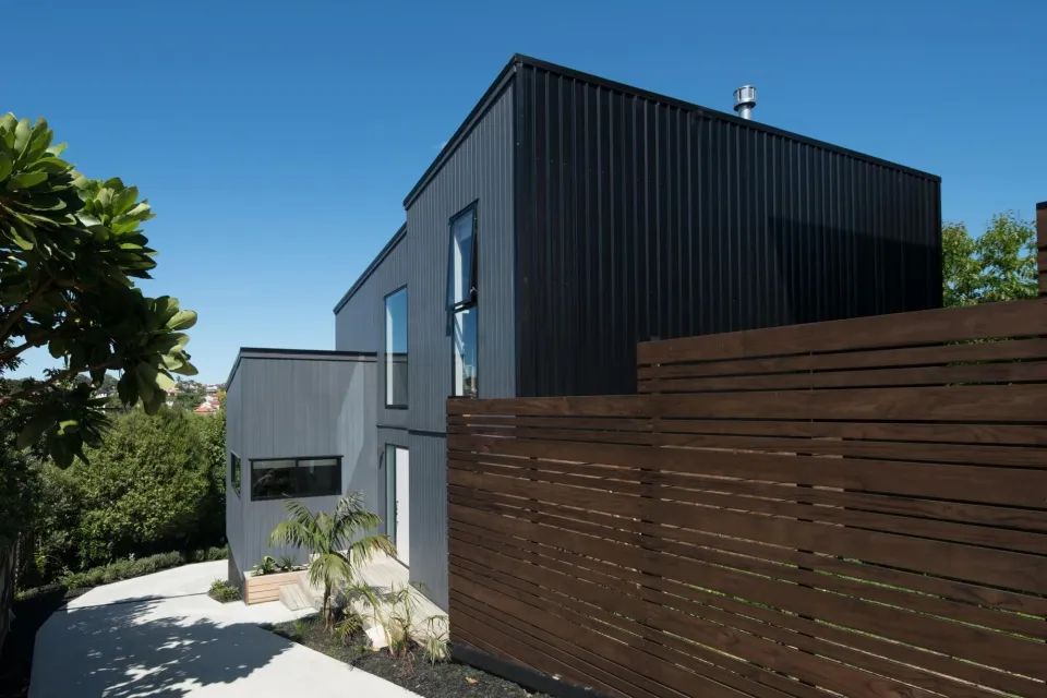Takitimu House Vulcan Cladding Sand Decking Abodo Wood 1