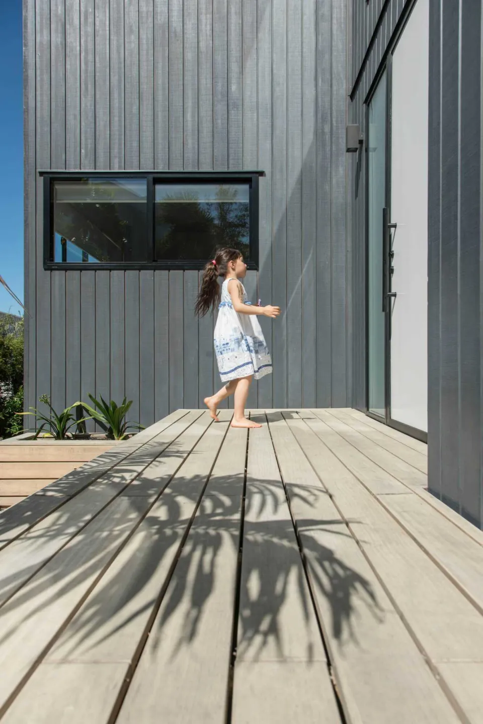 Takitimu House Vulcan Cladding Sand Decking Abodo Wood 3