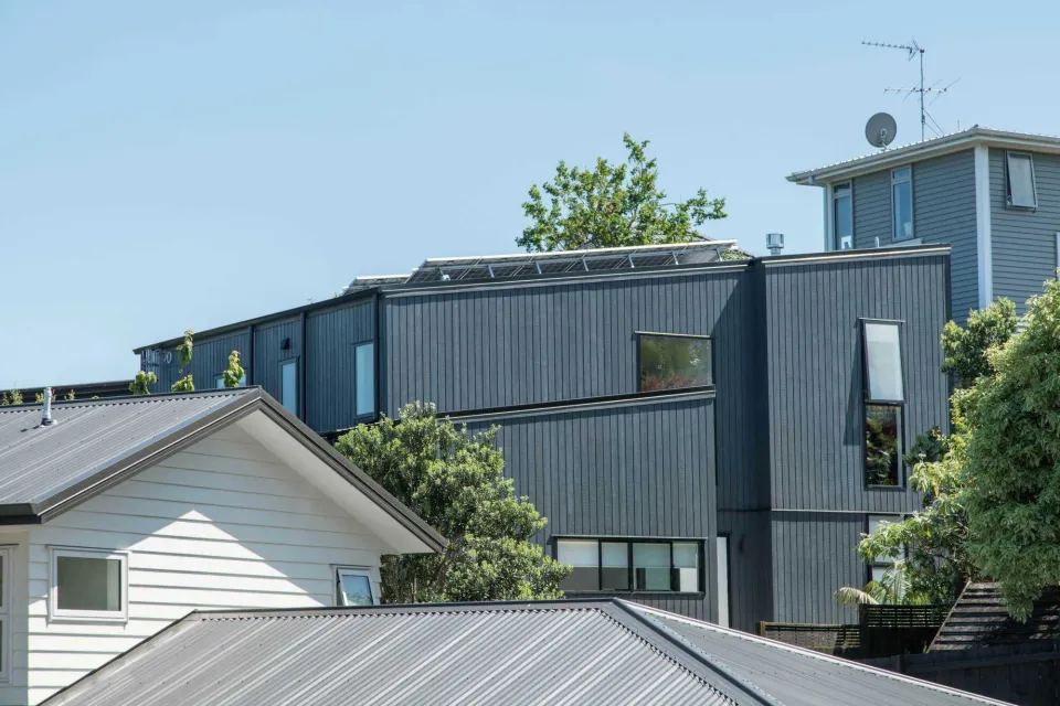 Takitimu House Vulcan Cladding Sand Decking Abodo Wood 4