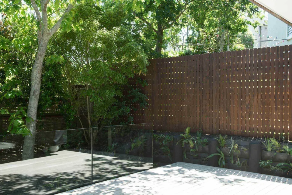 Takitimu House Vulcan Cladding Sand Decking Abodo Wood 5